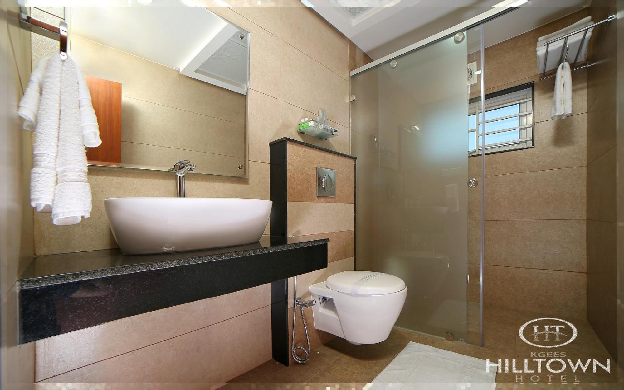 Kgees - Hill Town Hotel Kattappana المظهر الخارجي الصورة
