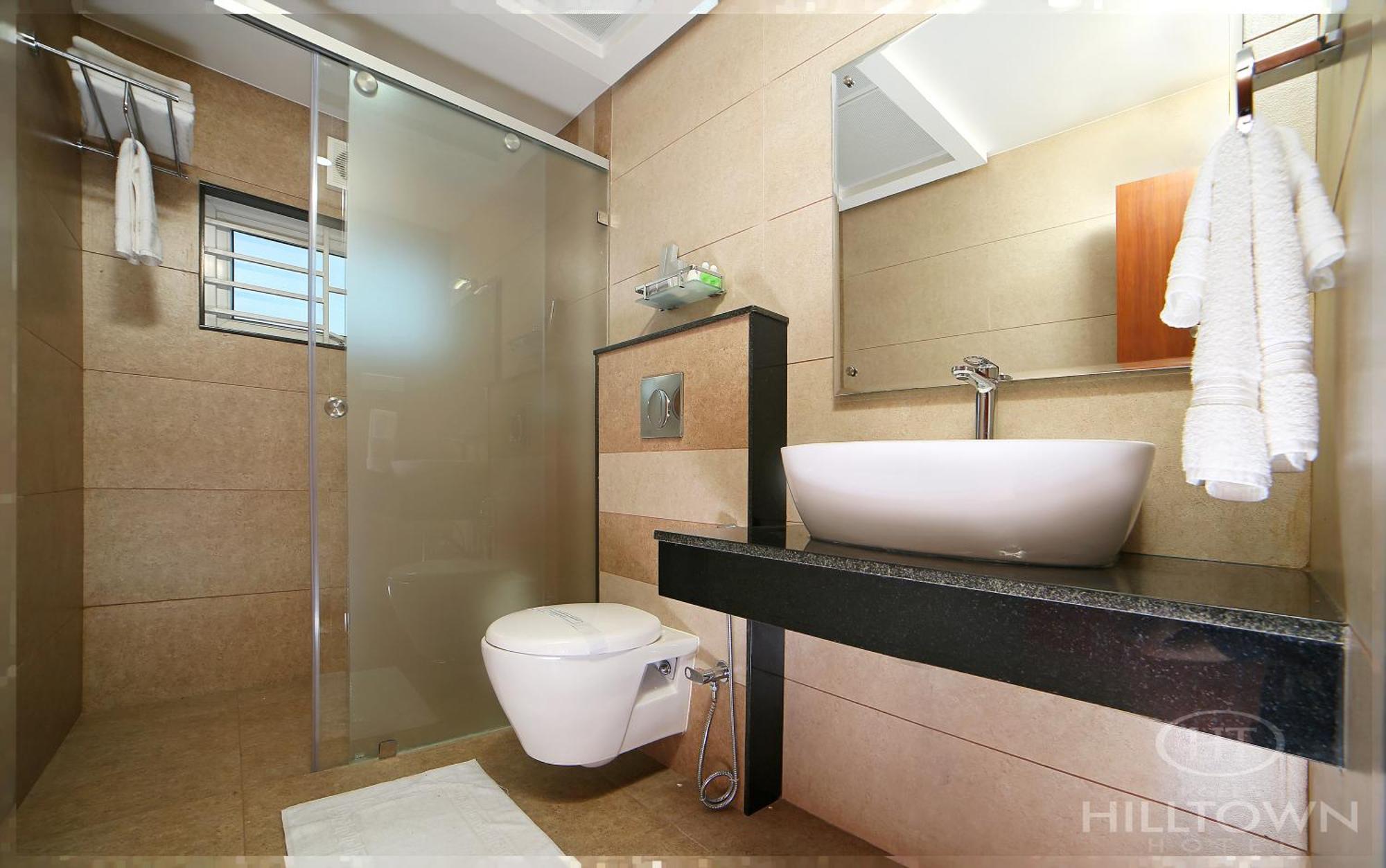 Kgees - Hill Town Hotel Kattappana المظهر الخارجي الصورة